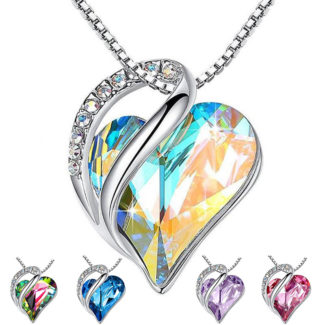 Ce collier en forme de coeur gÃ©omÃ©trique pour femmes en argent 925 est un bijou magnifique qui saura ajouter une touche de romantisme Ã  votre look.