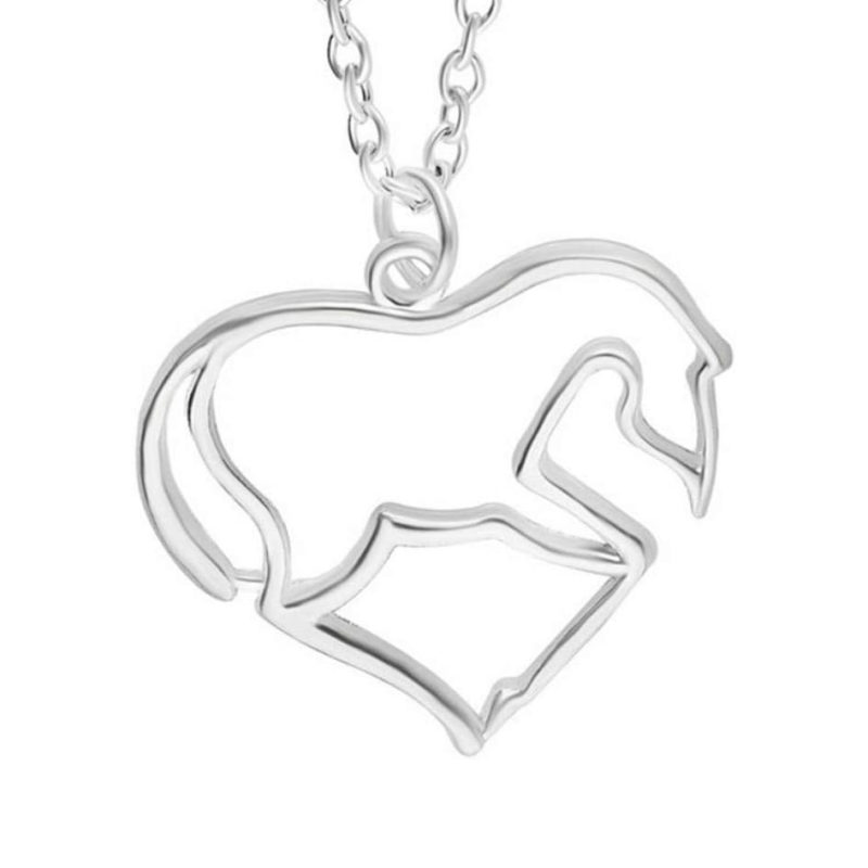 Ce collier de coeur en forme de cheval en argent avec un design unique saura ravir les amoureuses des équidés et des bijoux élégants.